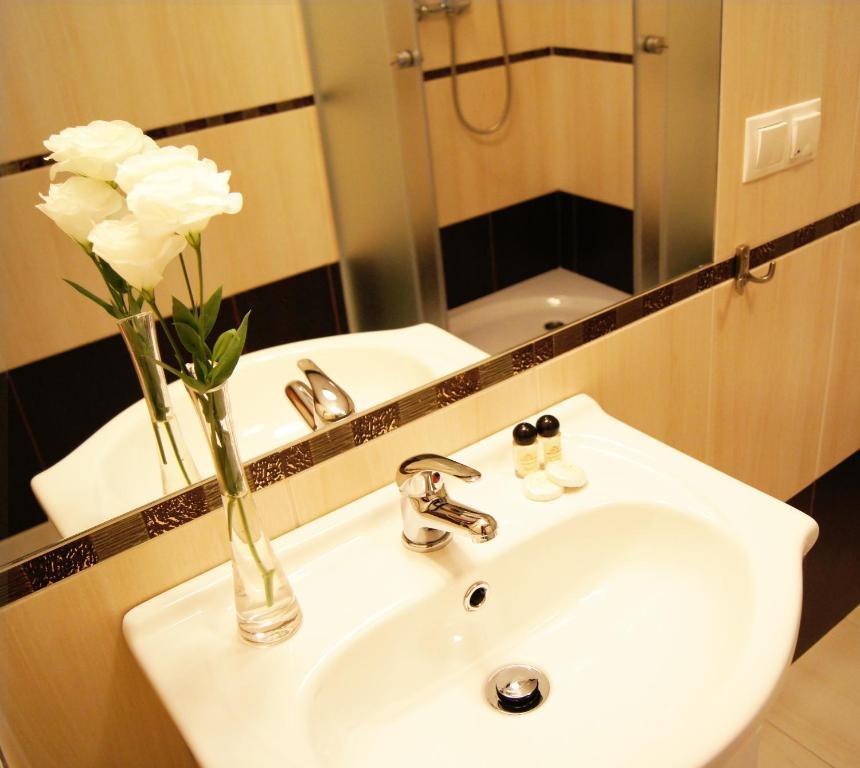 Hotel Na Bloniach Bielsko-Biala Bilik gambar