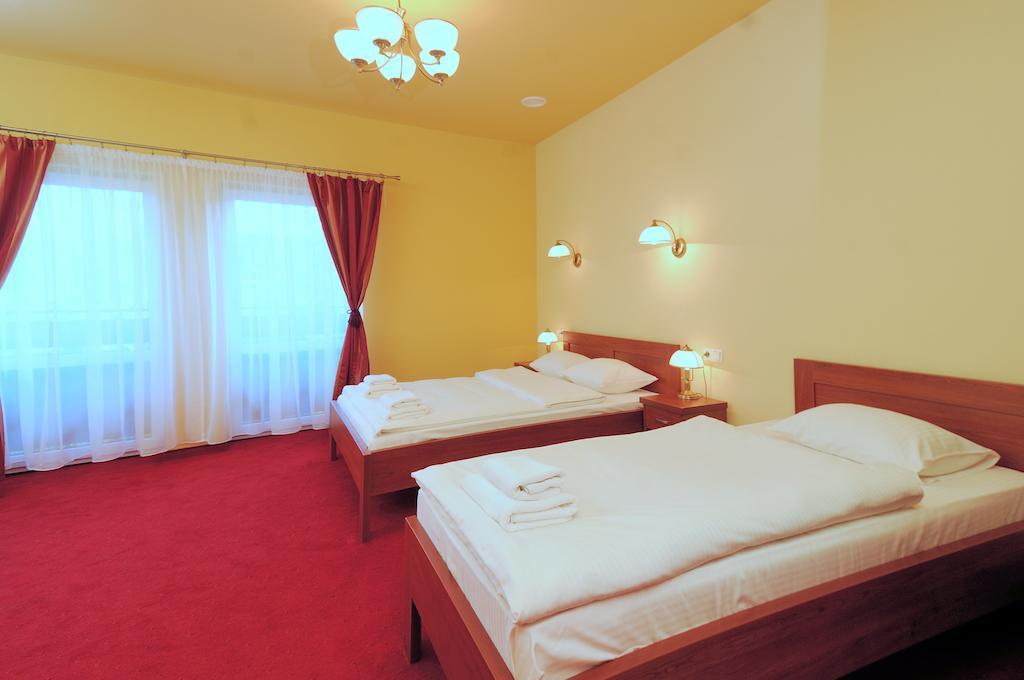 Hotel Na Bloniach Bielsko-Biala Bilik gambar